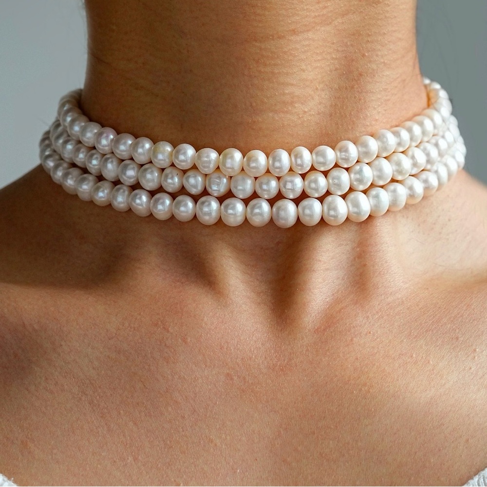 Classic Pearl Choker Necklace